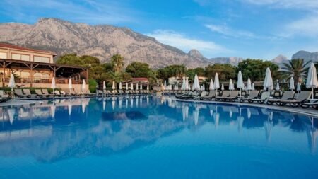 Crystal Flora Beach Resort