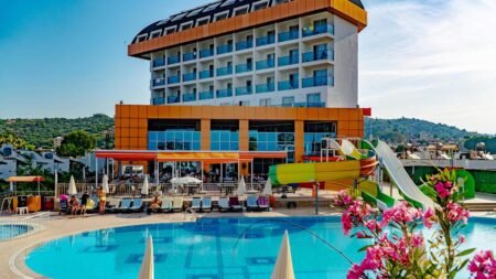 Throne Beach Resort en Spa