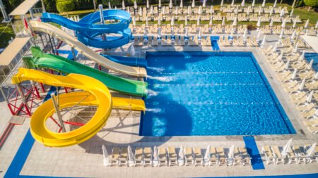 Excursiereis & Grand Park Lara