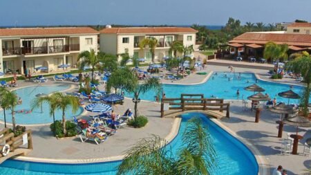 Tsokkos Paradise Village Aparthotel