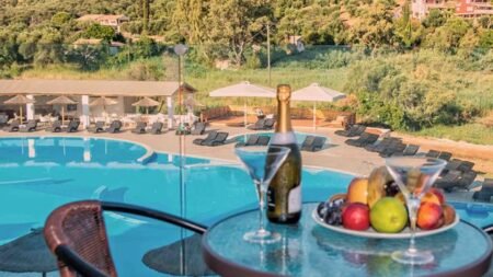 Ninos Laguna Holiday Resort