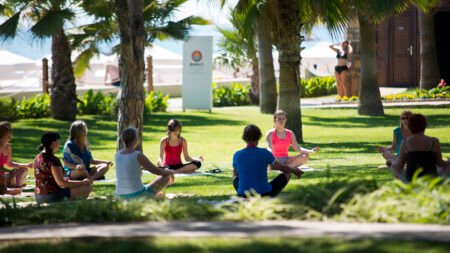 Acanthus Cennet Barut Collection