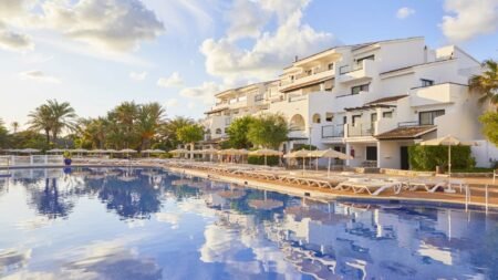 Fergus Style Bahamas