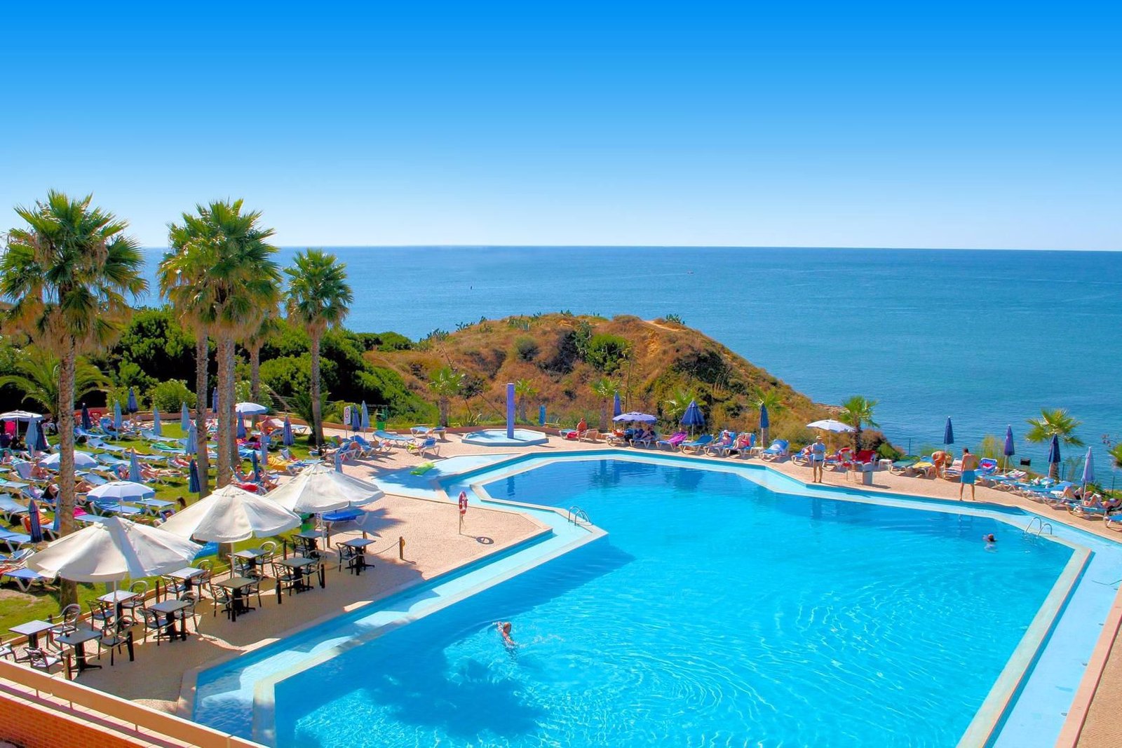 Auramar Beach Resort