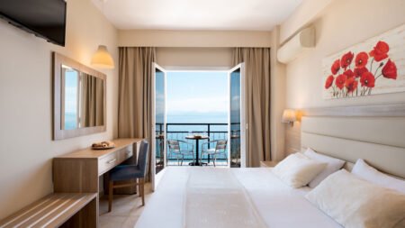 Canvas by Mitsis Belvedere