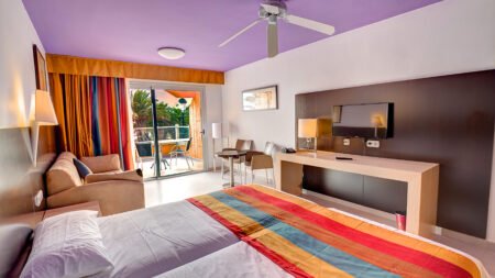 Fly & Go SBH Monica Beach