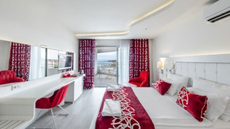 Laguna Beach Alya Resort