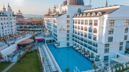 Side Royal Style Hotel