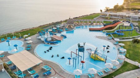 White Olive Marine Aquapark