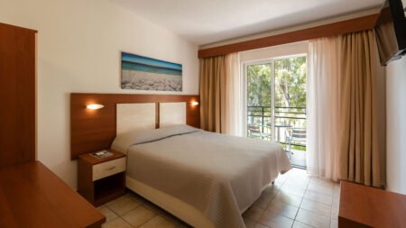 Canvas by Mitsis Messonghi