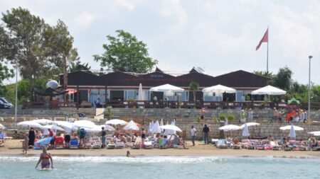 Nova Beach Hotel